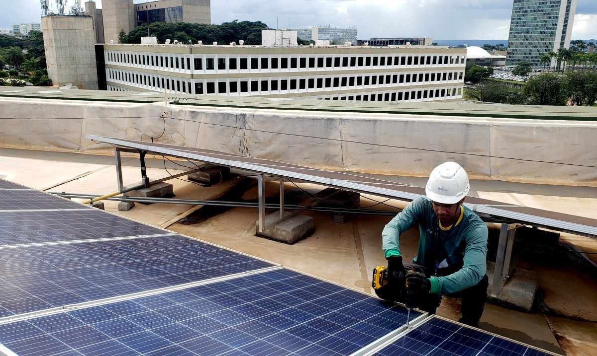 Uso de energia solar aumentou 128% em 2022 no Distrito Federal