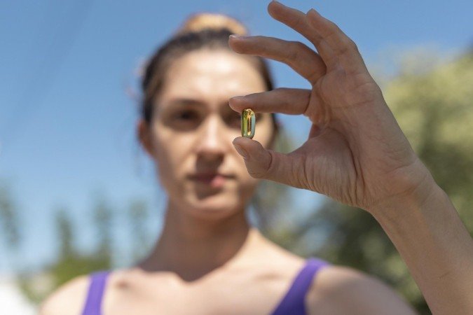 Especialistas e sociedades médicas procuradas pela reportagem recomendam primeiro verificar os níveis de vitamina D no sangue para depois ser decidida a necessidade de suplementação - (crédito: Getty Images) Especialistas e sociedades médicas procuradas pela reportagem recomendam primeiro verificar os níveis de vitamina D no sangue para depois ser decidida a necessidade de suplementação - (crédito: Getty Images)