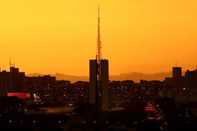 Isto É Brasília - Anoitecer em Brasília. - (crédito: Ed Alves/CB) Isto É Brasília - Anoitecer em Brasília. - (crédito: Ed Alves/CB)