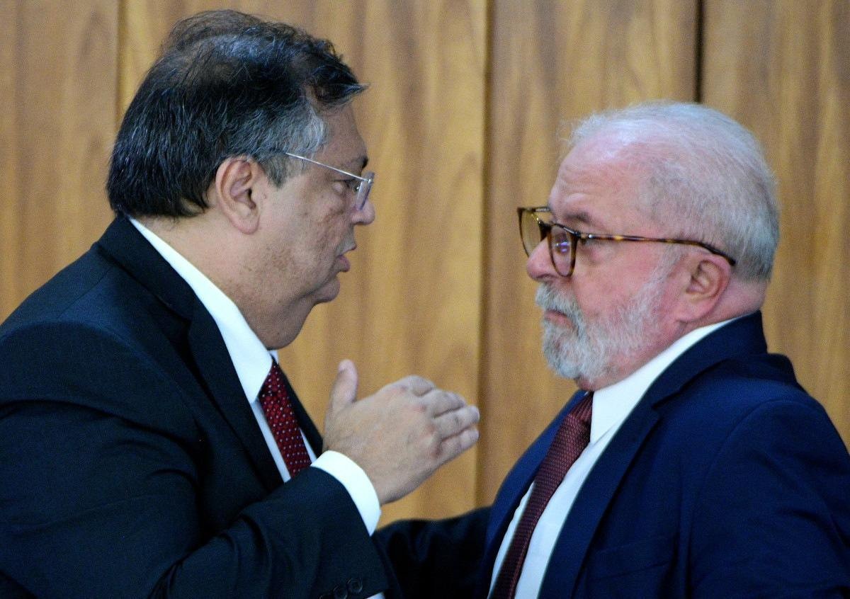Lula se reúne com Dino para bater o martelo sobre novo decreto de armas