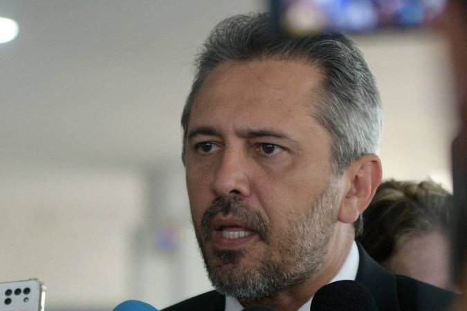 A vitória de Elmano encerrou uma disputa que chegou à reta final sem ampla vantagem entre os dois principais candidatos - (crédito: Ed Alves/CB/DA.Press) A vitória de Elmano encerrou uma disputa que chegou à reta final sem ampla vantagem entre os dois principais candidatos - (crédito: Ed Alves/CB/DA.Press)