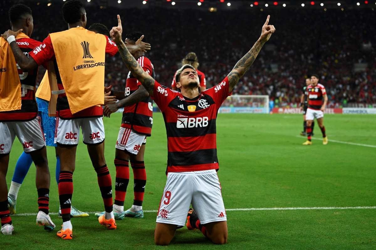 Bom para começar: Pedro faz dois e Flamengo vence na estreia de Sampaoli