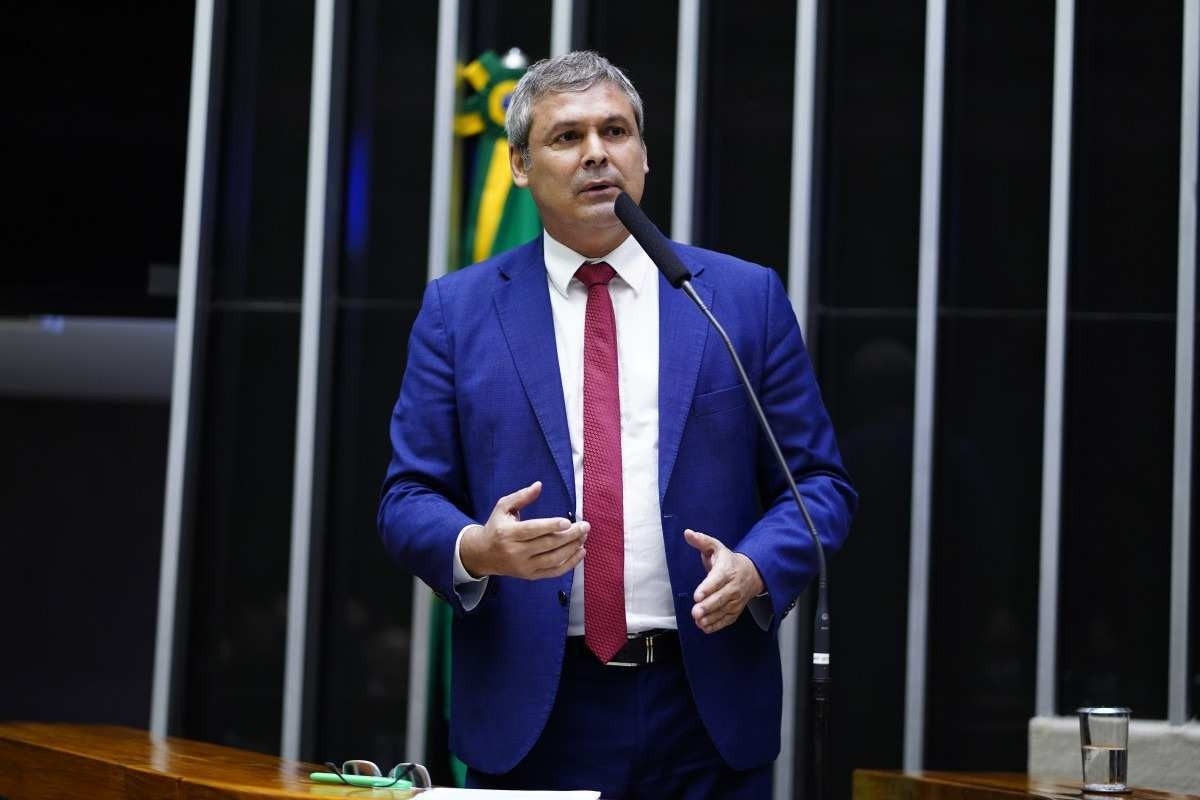 Governo e oposição articulam tropa de choque na CPMI do 8 de