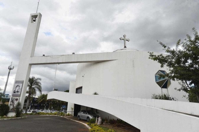 20/04/2023. Crédito: Minervino Júnior/CB/D.A Press. Brasil.  Brasilia - DF. Igreja de São Jorge no Lago Sul. Comemoração do dia de São Jorge.