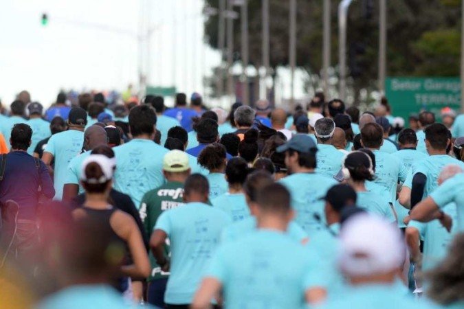 21/04/2023 Credito: Ed Alves/CB/DA.Press. Esportes. Maratona Brasilia 2023 - Aniversario de Brasilia 63 Anos. 
