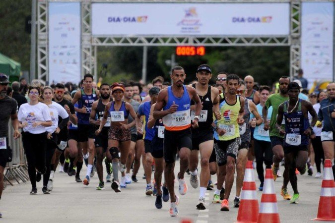  21/04/2023  Crédito: Carlos Vieira/CB/DA Press. Brasília, DF. Cidades. Aniversário de Bsb. Maratona do Correio.