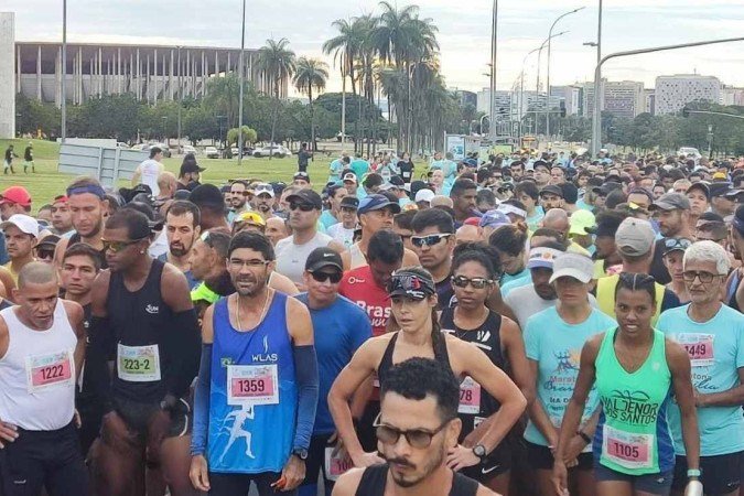 Maratona Brasília 2023 abre comemorações do aniversário da capital e do Correio Braziliense - (crédito: Ed Alves/CB/D.A Press) Maratona Brasília 2023 abre comemorações do aniversário da capital e do Correio Braziliense - (crédito: Ed Alves/CB/D.A Press)