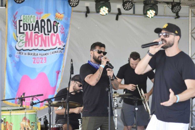  21/04/2023. Crédito: Minervino Júnior/CB/D.A Press. Brasil.  Brasilia - DF. Maratona de Brasília do Correio Braziliense em homenagem ao Aniversário de Brasília. Show da Banda Eduardo e Mônica.