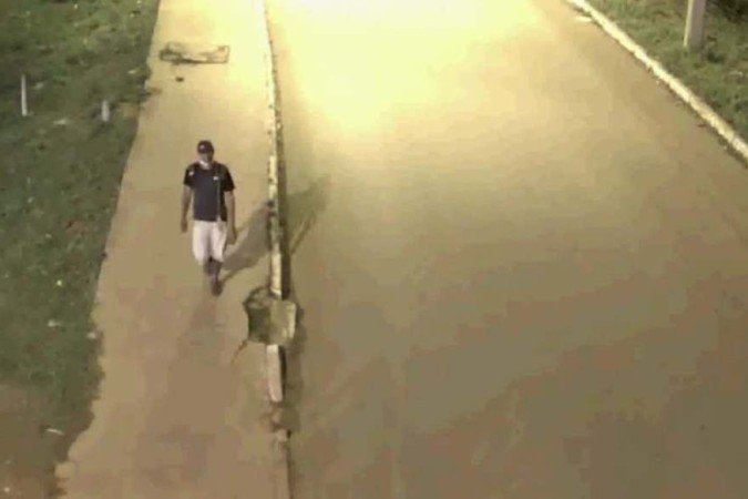 Homem teve a imagem divulgada pela Polícia Civil - (crédito: PCDF/Divulgação) Homem teve a imagem divulgada pela Polícia Civil - (crédito: PCDF/Divulgação)
