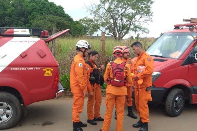 Foto 3: As buscas por Regiane da Silva continuaram no dia de ontem