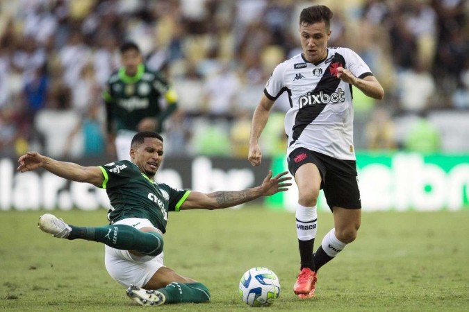 Palmeiras arranca empate com o Vasco em jogo animado no Maracanã