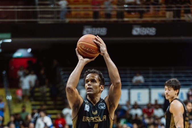 Arthur, ala do Bras&iacute;lia Basquete. 24/4/2023