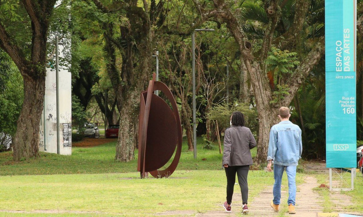 USP abre edital para pós-doutorado a pesquisadores negros