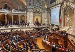 Parlamentares do Chega interrompem discurso de Lula e plenário responde com palmas