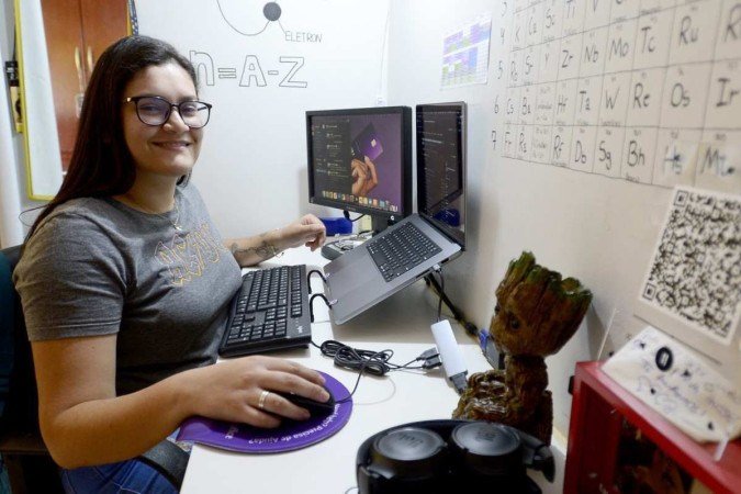 Brenda Santos, moradora do Gama e estudante de engenharia de software, é estagiária no Nubank - (crédito: Marcelo Ferreira/CB/D.A Press) Brenda Santos, moradora do Gama e estudante de engenharia de software, é estagiária no Nubank - (crédito: Marcelo Ferreira/CB/D.A Press)