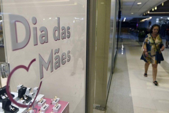 Itens mais comprados devem ser roupas, calçados, perfumes e cosméticos