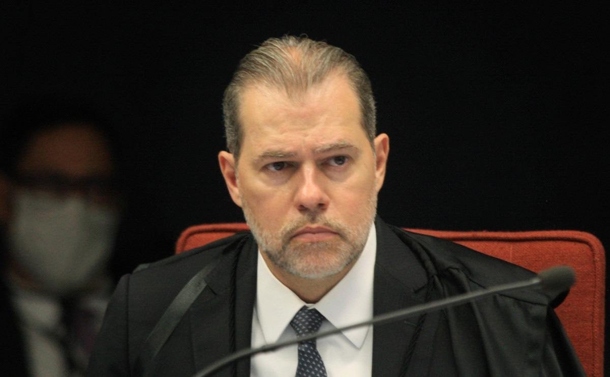 STF mantém multa de R$ 20 mil a Bolsonaro por reunião com diplomatas