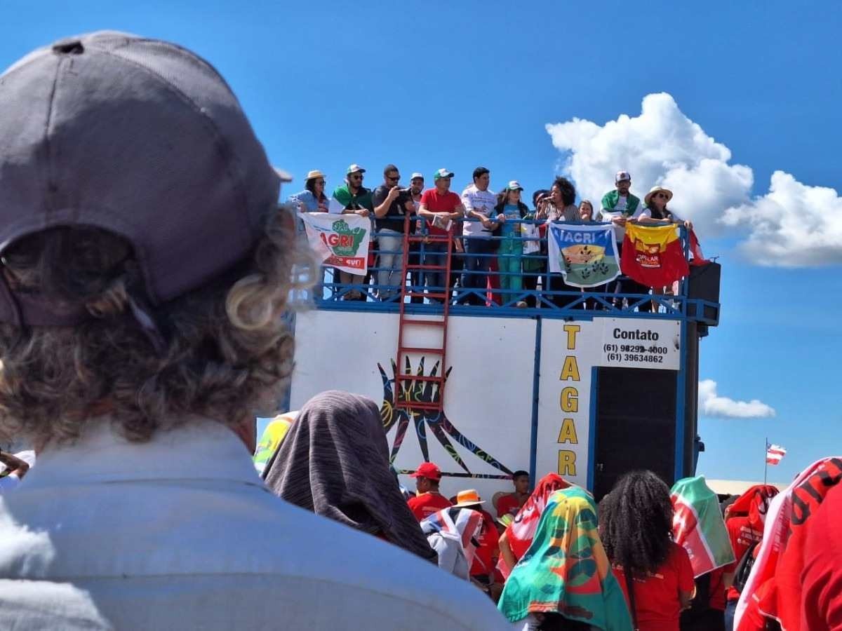 Juventude rural encerra festival com passeata em Brasília