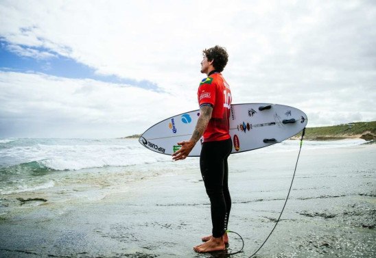 Aaron Hughes/World Surf League