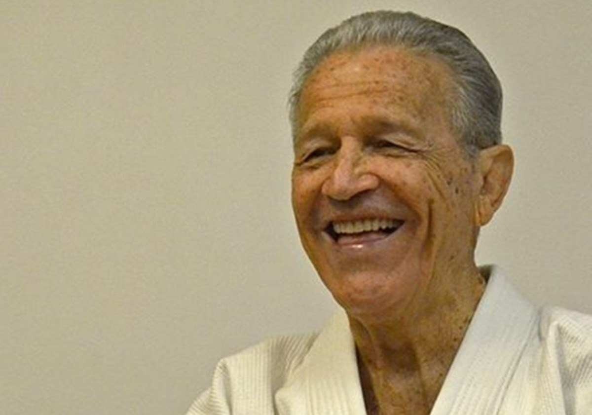 Morre Robson Gracie, ícone do jiu-jítsu, aos 88 anos