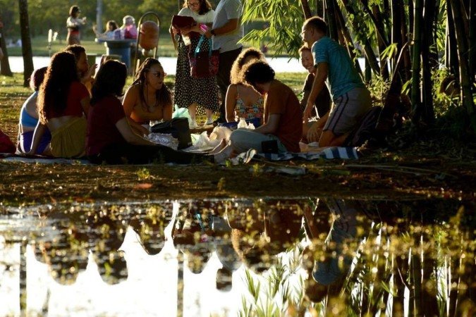 Confraternizar no Zoológico foi uma das opções escolhidas pelo público na bela tarde de ontem