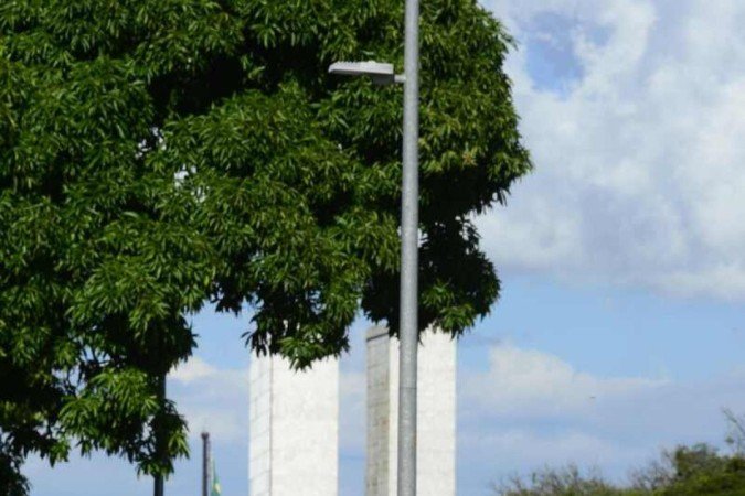 O SLU espera recolher todo o lixo na manhã desta quarta-feira