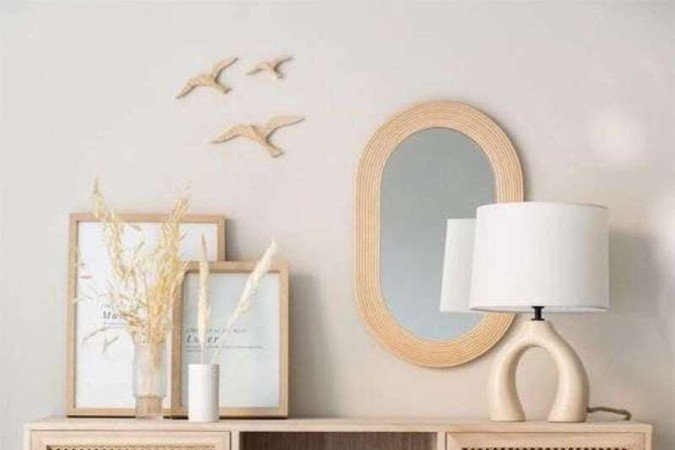 Além das mesinhas e gavetas, é possível combinar o estilo com todos os cômodos da casa