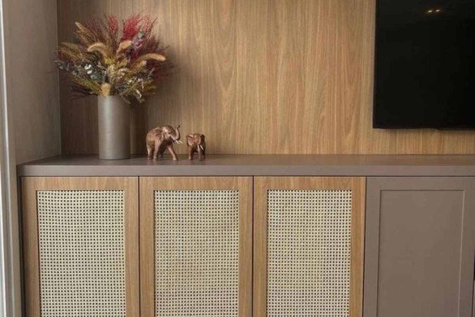 Gavetas ou portas de armário dão um tom aconchegante e bonito ao lar - (crédito: RM Arquitetura Bagé) Gavetas ou portas de armário dão um tom aconchegante e bonito ao lar - (crédito: RM Arquitetura Bagé)