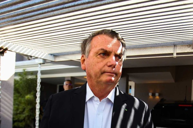 Bolsonaro põe toda a culpa do esquema do cartão de vacinas em Mauro Cid
