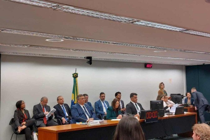 A ida dos ministros à Câmara entrou na pauta inicialmente na forma de convocações. Um acordo com um governo, no entanto, transformou os requerimentos em convites - (crédito: Victor Correia/CB/DA.Press) A ida dos ministros à Câmara entrou na pauta inicialmente na forma de convocações. Um acordo com um governo, no entanto, transformou os requerimentos em convites - (crédito: Victor Correia/CB/DA.Press)