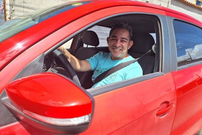 Antonio Pereira, contador e motorista de aplicativo, teme que a regulamentação resulte em mais encargos - (crédito: Fernanda Strickland) Antonio Pereira, contador e motorista de aplicativo, teme que a regulamentação resulte em mais encargos - (crédito: Fernanda Strickland)