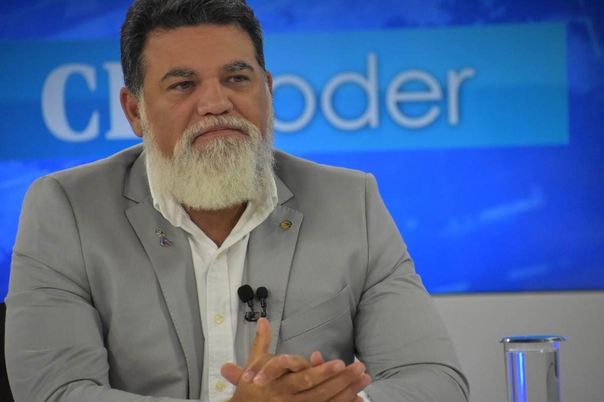 Jorge Viana diz que verá o que pode ser feito se assumir