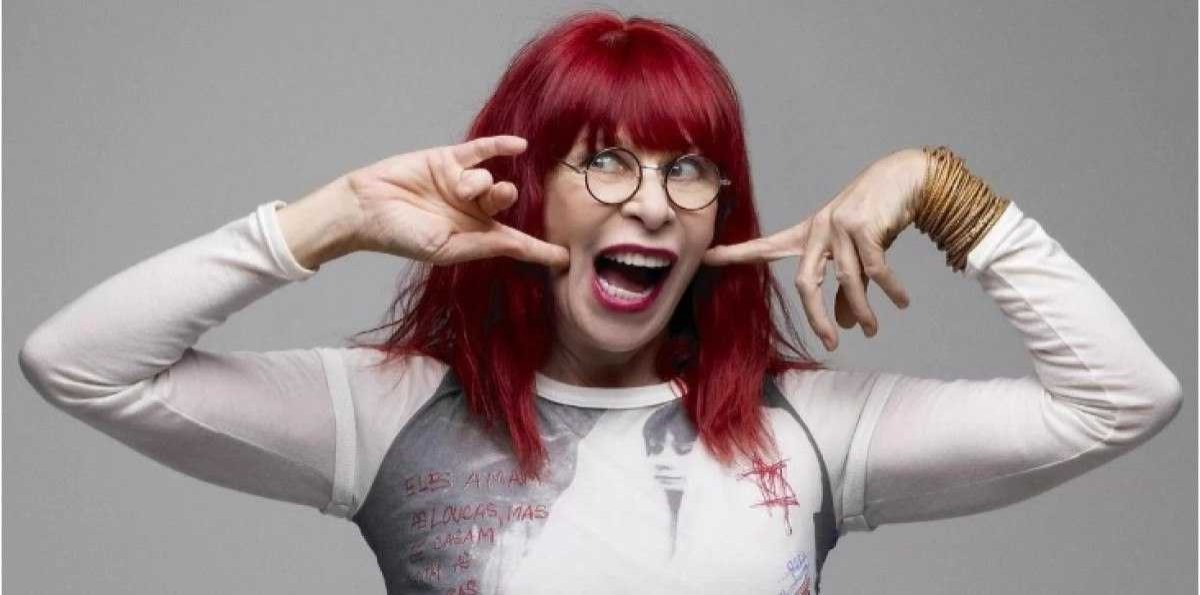 Do cabelo vermelho aos looks irreverentes, Rita Lee também fez história na moda 