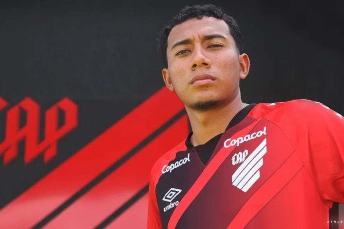 Bryan Garcia foi o sexto reforço do Athletico-PR, em 22 de janeiro de 2022