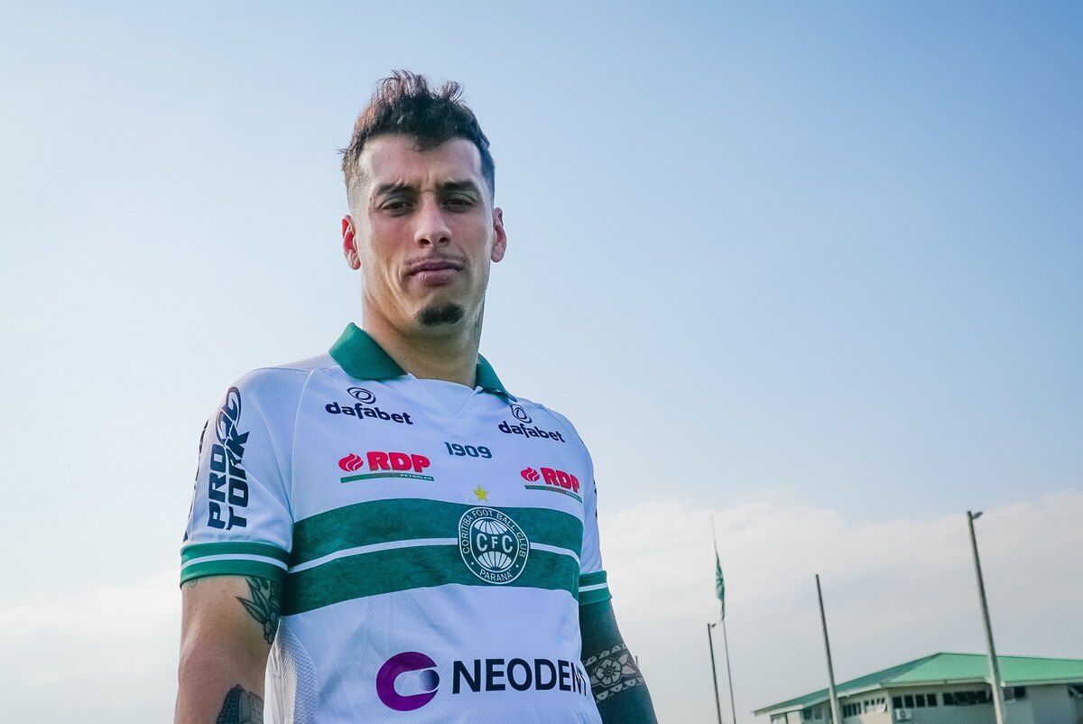 Jesús Trindade tem 29 anos e foi formado no Racing Club-URU