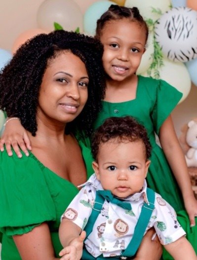 Anita Gracielle Mendes Xavier,37 anos, m&atilde;e da Melissa,5,do Caio, 1, e banc&aacute;ria