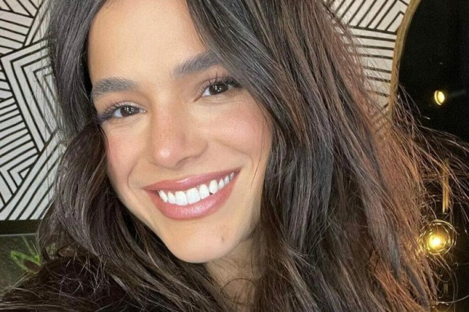 Bruna Marquezine será protagonista de filme de super-herói da DC