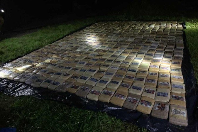 As Forças Armadas apreenderam cerca de 400kg de drogas por meio da Operação Ágata – Comando Conjunto Uiara - (crédito: Divulgação/Exército) As Forças Armadas apreenderam cerca de 400kg de drogas por meio da Operação Ágata – Comando Conjunto Uiara - (crédito: Divulgação/Exército)