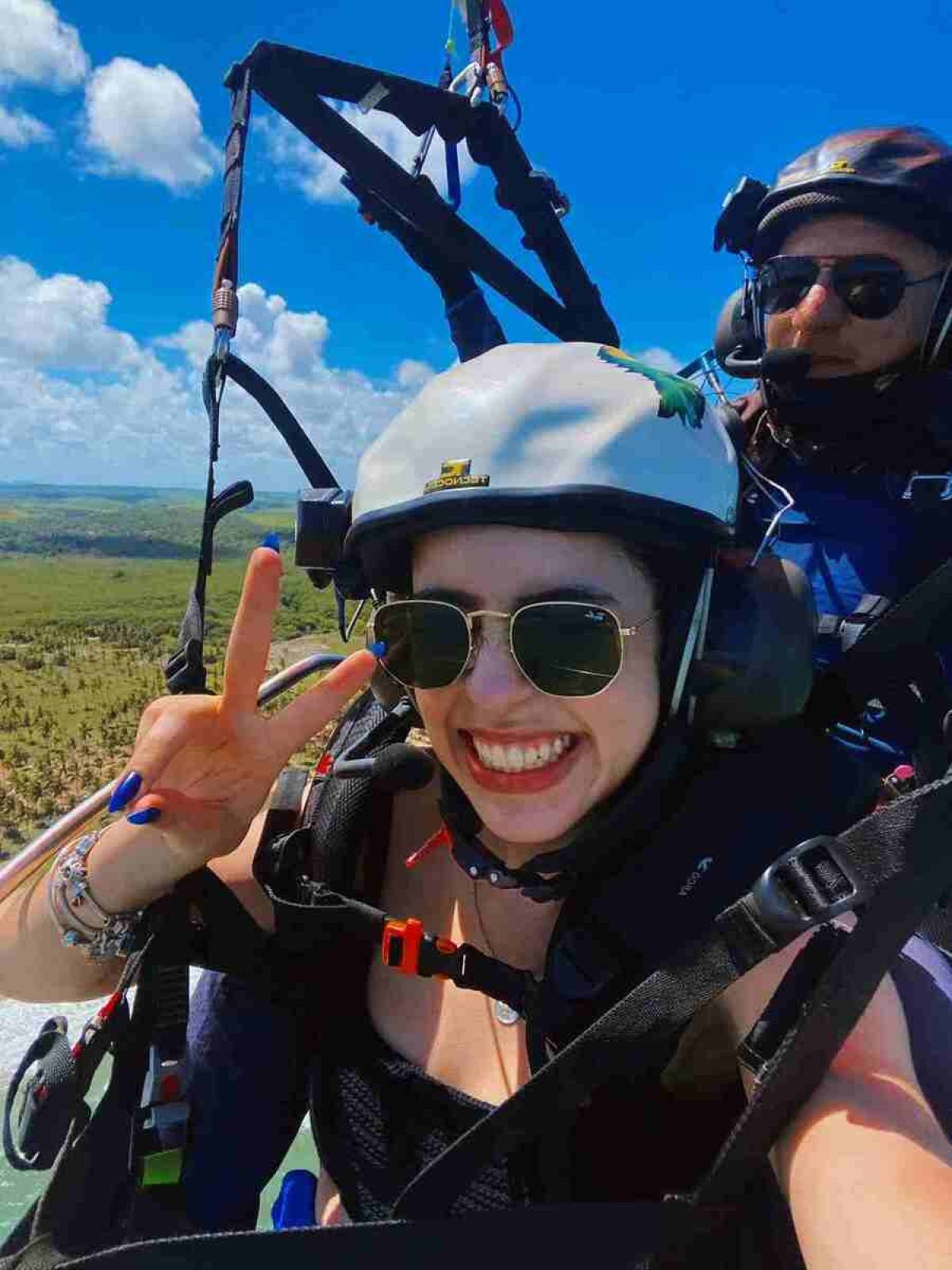 Stephane Costa fez um passeio de paramotor por 12 minutos em Porto de Galinhas