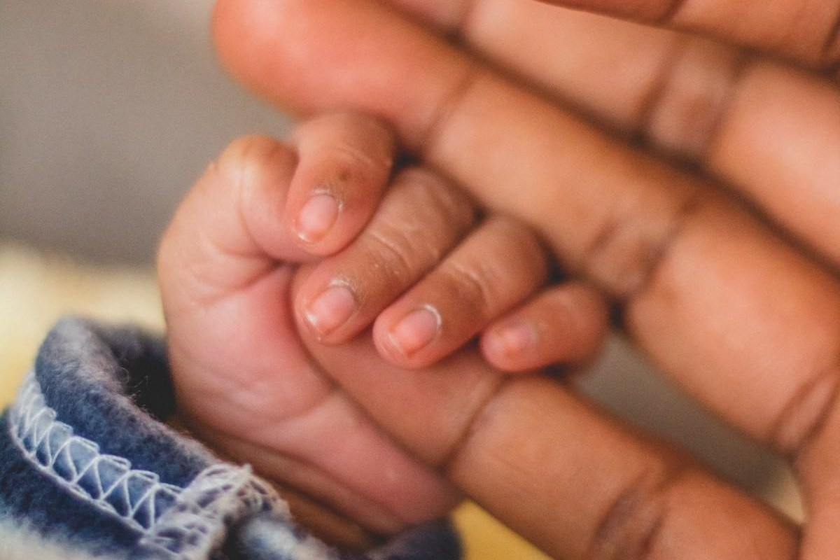 Quebrar sigilo na entrega de bebê para adoção acarreta multa de R$ 20 mil