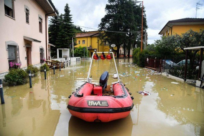 Severas conduções meteorológicas barram o Grande Prêmio da Emília-Romanha de Fórmula 1 em uma das regiões mais afetadas - (crédito: AFP) Severas conduções meteorológicas barram o Grande Prêmio da Emília-Romanha de Fórmula 1 em uma das regiões mais afetadas - (crédito: AFP)