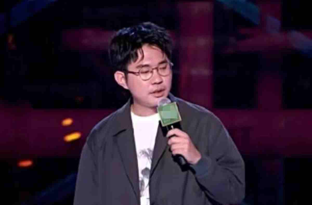 China multa comediantes em R$ 10 milhões por piada sobre exército do país