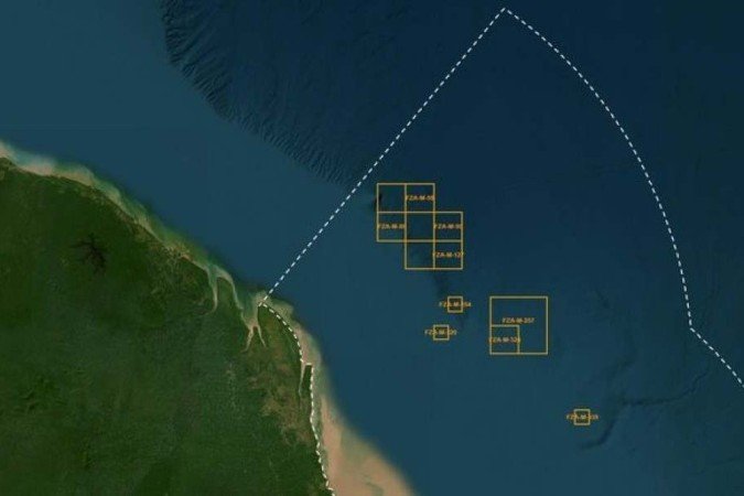 Imagem de satélite de Perfuração Marítima do bloco FZA-M-59, na bacia da Foz do Amazonas
- (crédito: Reprodução/ Redes sociais) Imagem de satélite de Perfuração Marítima do bloco FZA-M-59, na bacia da Foz do Amazonas
- (crédito: Reprodução/ Redes sociais)