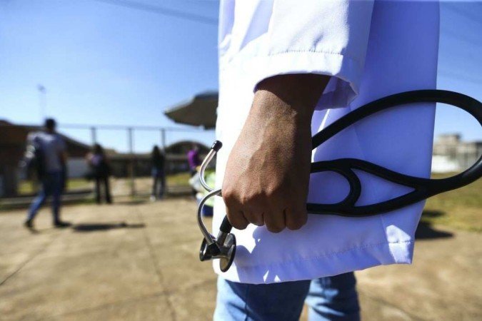 Mais Médicos: programa está presente em 4,7 mil municípios brasileiros - (crédito: Marcelo Camargo/Agência Brasil) Mais Médicos: programa está presente em 4,7 mil municípios brasileiros - (crédito: Marcelo Camargo/Agência Brasil)