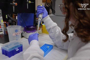 O estudo foi conduzido pela pós-doutora Kayla Farrel (foto) e o professor da Faculdade de Agricultura e Ciências Biológicas da Universidade Estadual da Virgínia Tim Jarome -  (crédito: Virginia Tech/Divulgação)