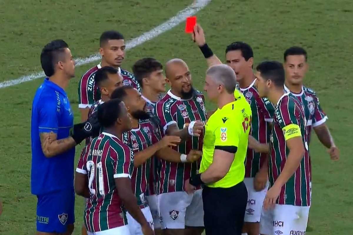 Áudio do VAR diz que pisão de Gabigol em Ganso foi 