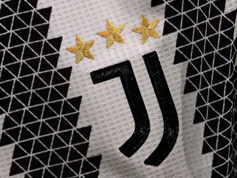 Juventus é punida com perda de 10 pontos no Campeonato Italiano