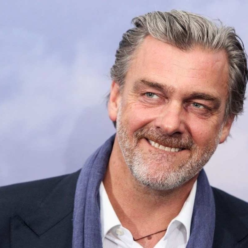 Ator Ray Stevenson, de Ahsoka e Thor, morre aos 58 anos - Cinema