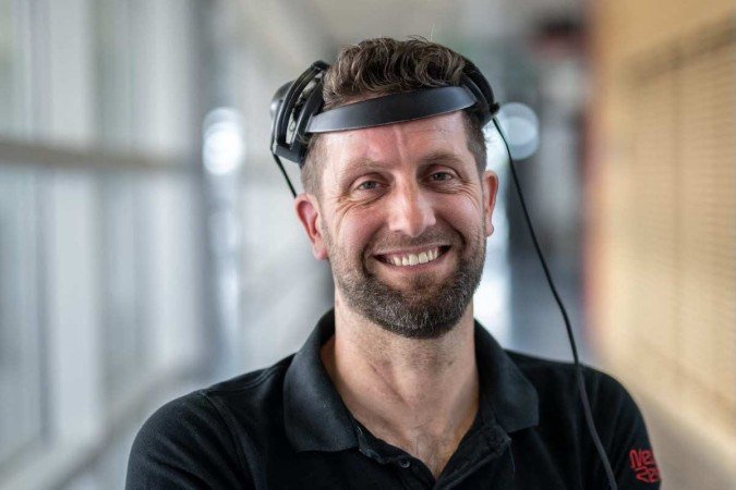  Gert-Jan perdeu os movimentos das pernas após sofrer um acidente de bicicleta 
      