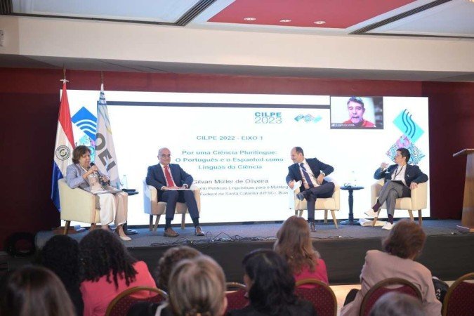 Especialistas debatem na 2ª edição da Conferência Internacional das Língua Portuguesa e Espanhola (CILPE), realizada em Brasília - (crédito: Rafael Vasconcelos/Divulgação) Especialistas debatem na 2ª edição da Conferência Internacional das Língua Portuguesa e Espanhola (CILPE), realizada em Brasília - (crédito: Rafael Vasconcelos/Divulgação)